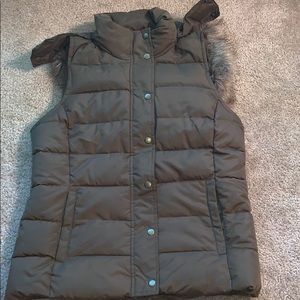 Army green bubble vest with fur hood